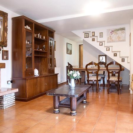 شقة بورتو تْشاريسيو  في Casa Flora المظهر الخارجي الصورة