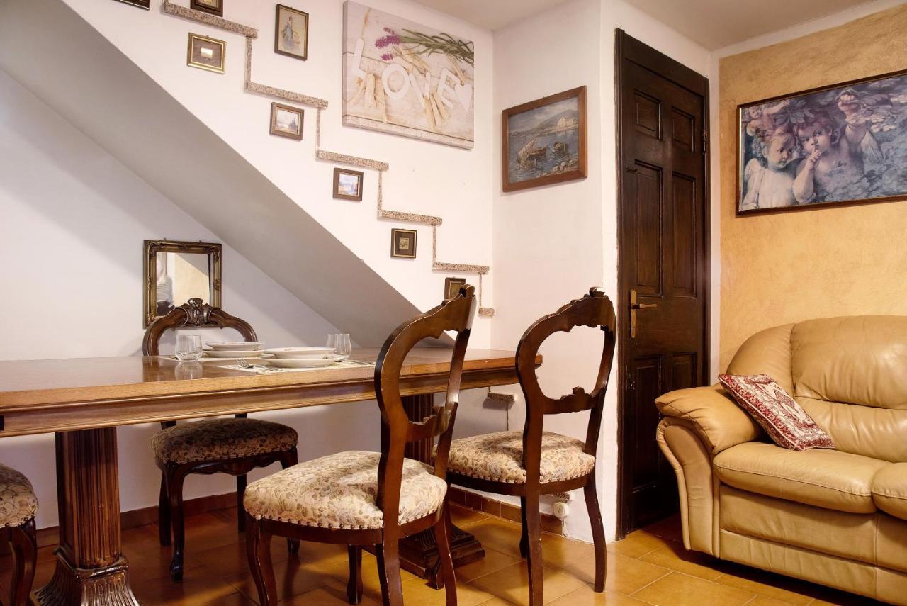 شقة بورتو تْشاريسيو  في Casa Flora المظهر الخارجي الصورة