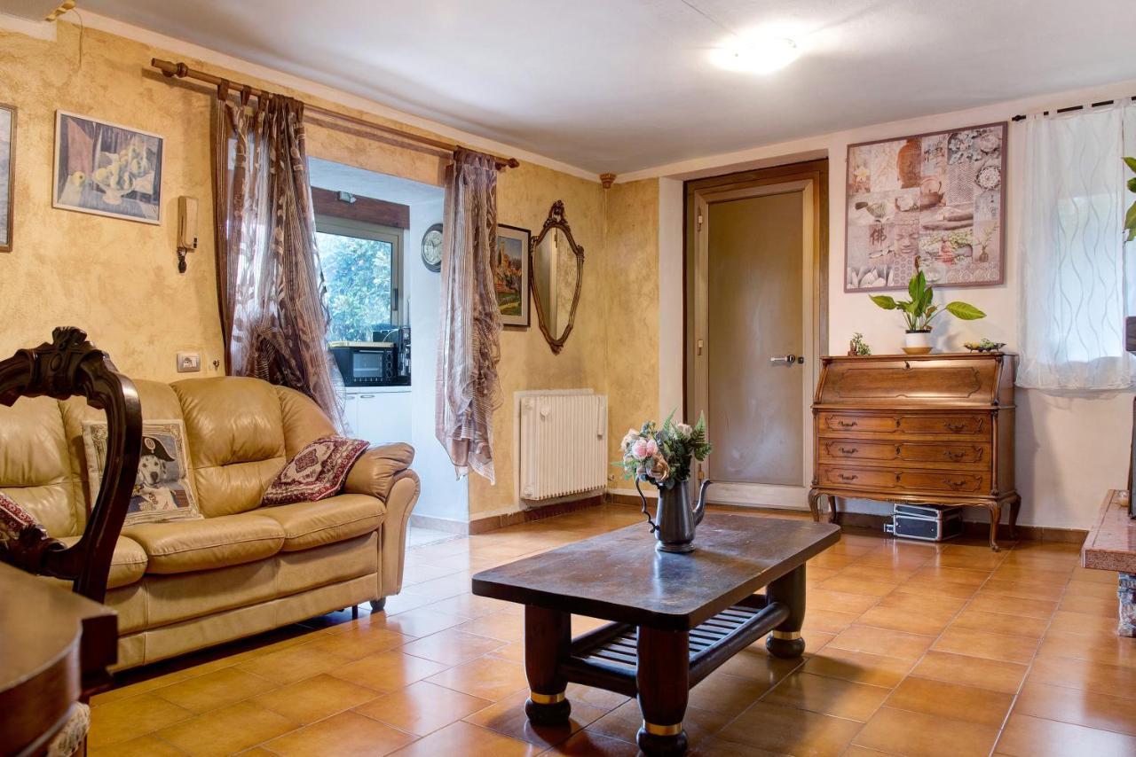 شقة بورتو تْشاريسيو  في Casa Flora المظهر الخارجي الصورة